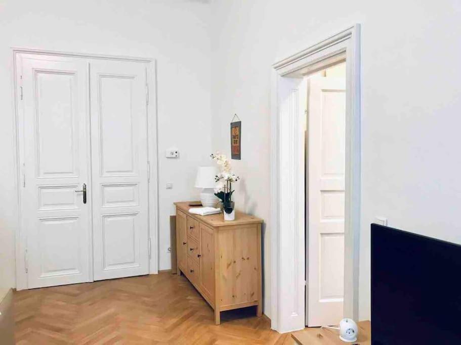Luxury New Center -2. Wiedeń